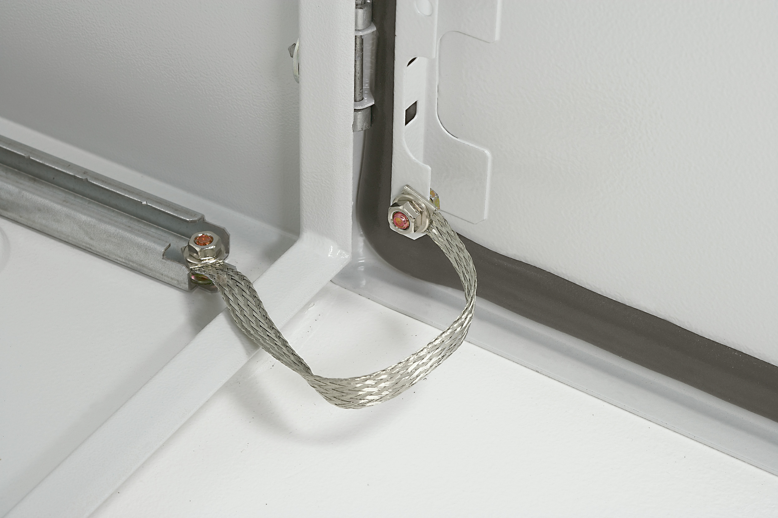 Legrand Aardlitze 6mm2 - Lg 034795 web deco2 - 20037647
