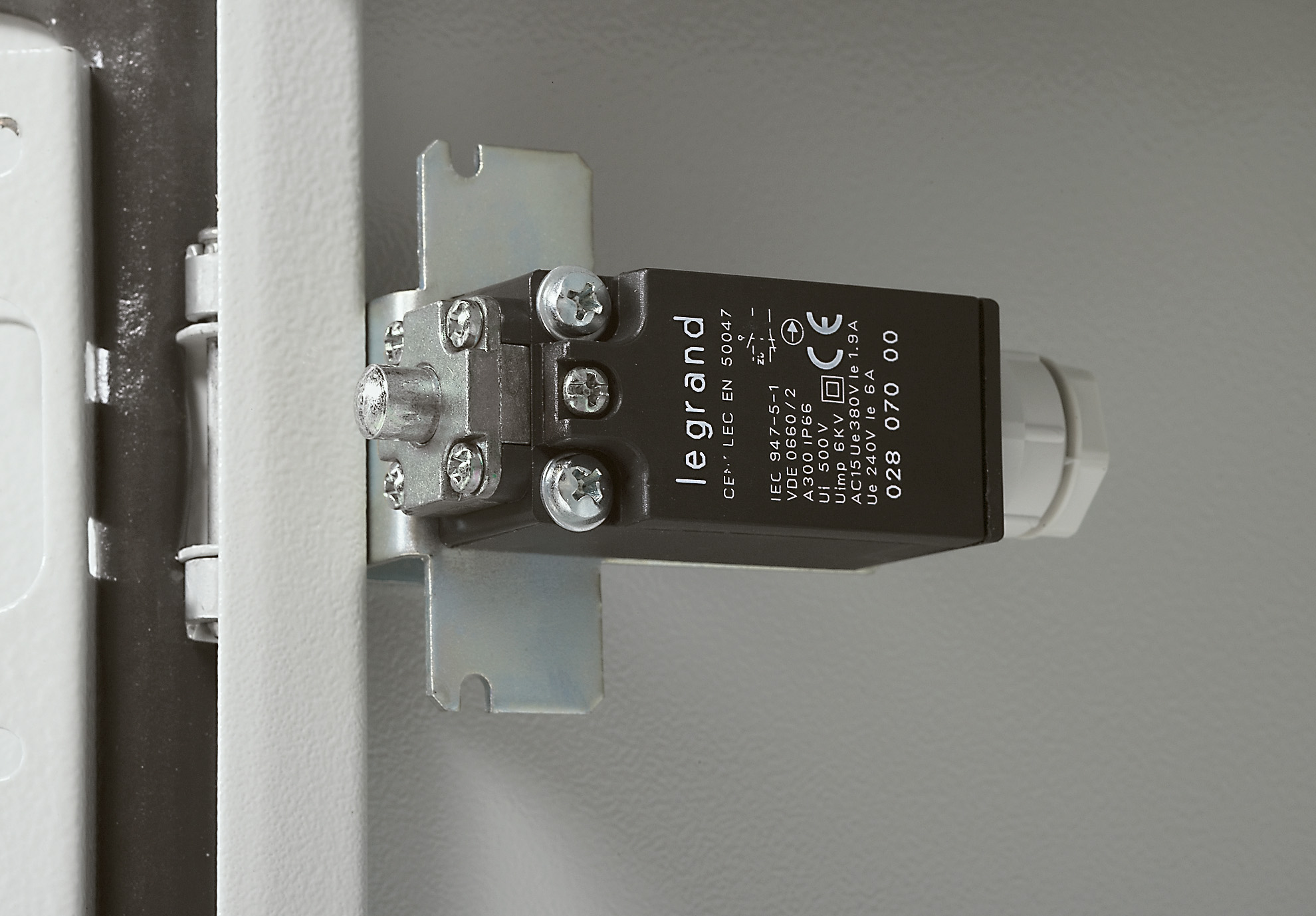 Legrand Deurcontact Atlantic 6A 250V NO/NG incl.bevestigingsschroeven - Lg 036313 web deco2 - 20037838