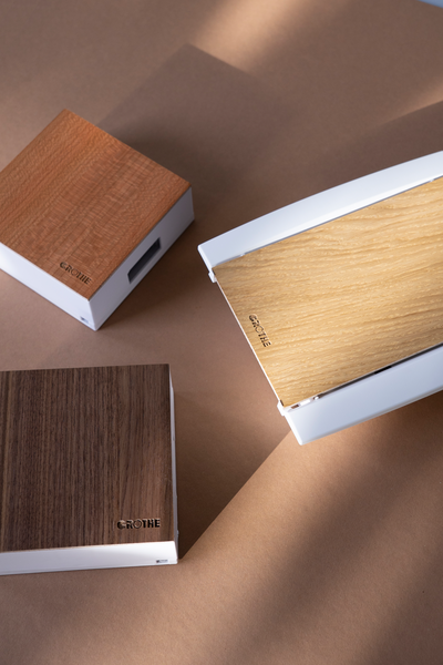 Grothe Gong, batterij of trafogevoed, kersenhout - Productfoto transparant gong quadro croma hout groepsfoto - 20148325