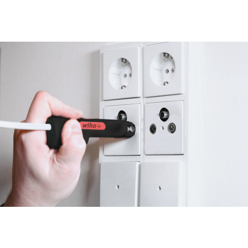 WIHA Kabelstripper Z73206 voor coaxkabel 6-8mm&sup2; - 55bd5cd6 efa9 4c5e 8b32 4abd420ca3e6 - 20014354