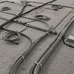 Schnabl Kunststof kabelhouder tbv vloeren, max.45 kabels &agrave;10mm, schietbevestig - Productfoto transparant kabelbundelhouder bsh schnabl gebruiksfoto5 - 20148581